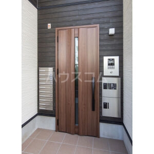 14/16 エントランス