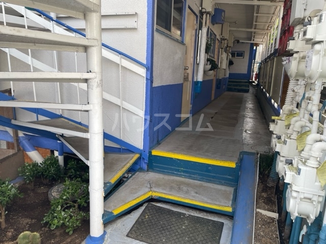 14/16 エントランス