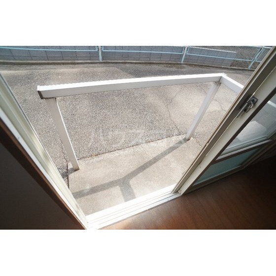 18/28 バルコニー