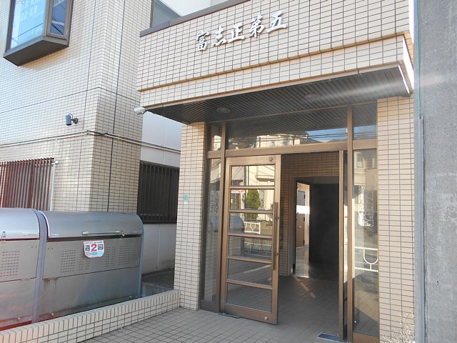 3/8 エントランス