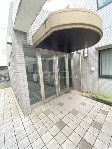 2/5 エントランス