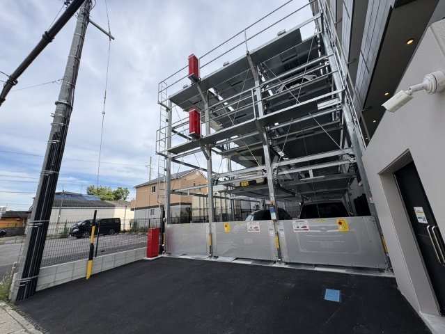 28/30 駐車場