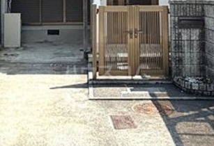 2/2 エントランス