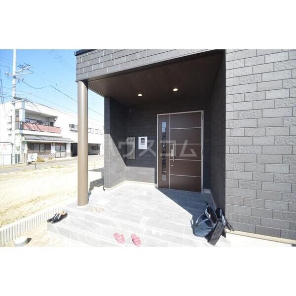 2/4 エントランス