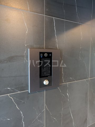 23/30 エントランス