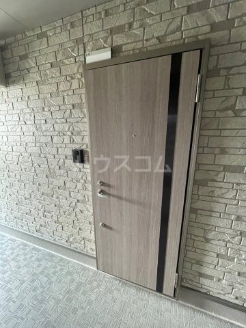 13/30 玄関