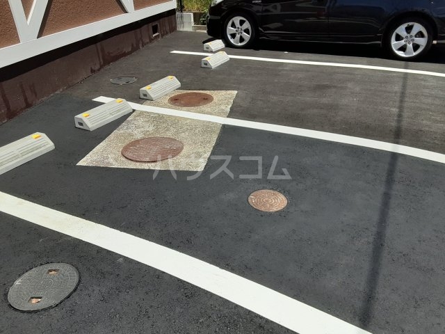2/4 駐車場