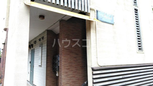 24/30 エントランス