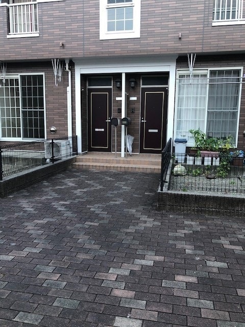 15/23 エントランス