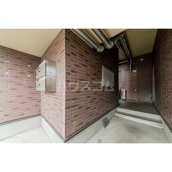 2/5 エントランス