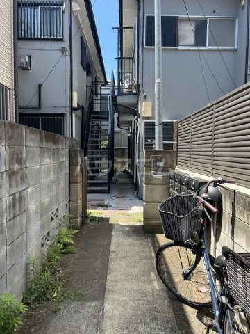 24/30 エントランス