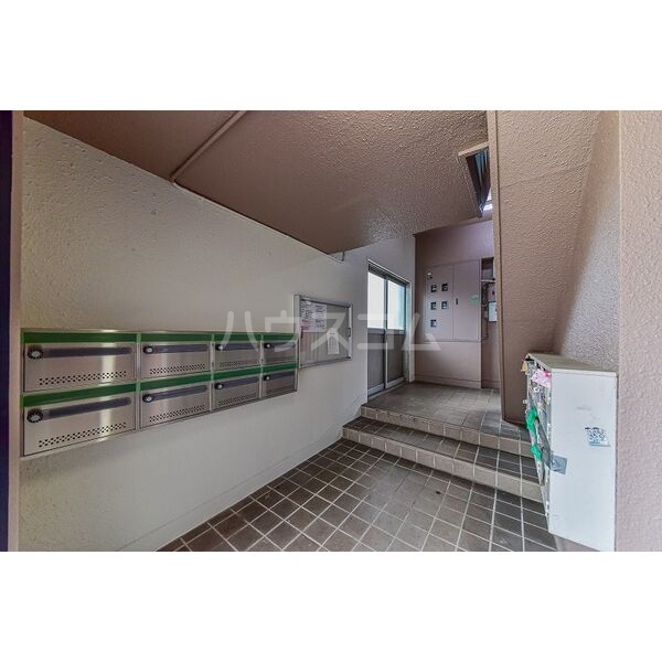 14/16 エントランス