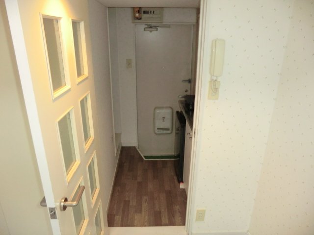 18/28 エントランス