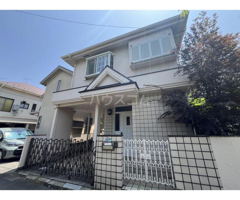 19/30 エントランス