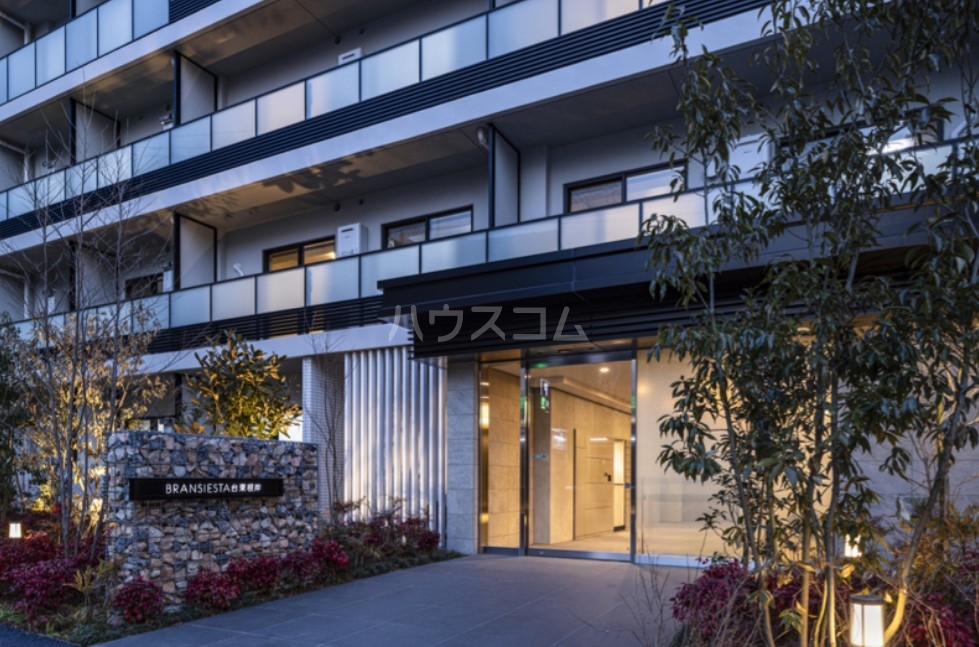 16/18 エントランス