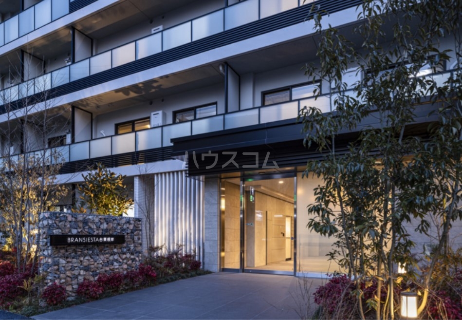 2/4 エントランス