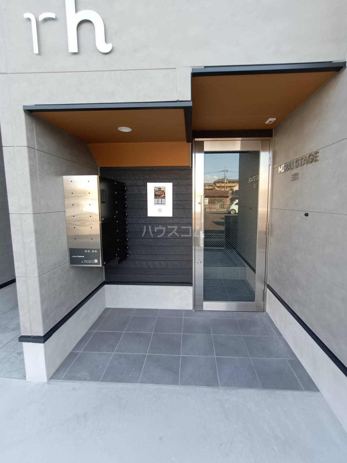 29/30 エントランス