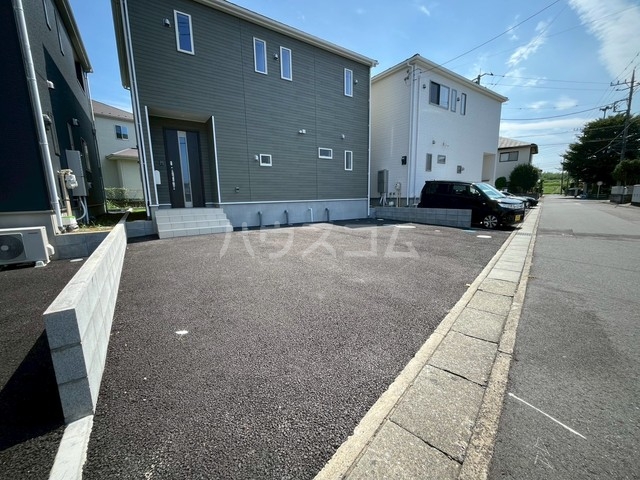 2/7 駐車場