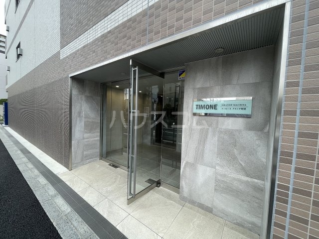 2/5 エントランス