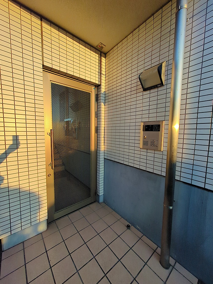 17/20 エントランス