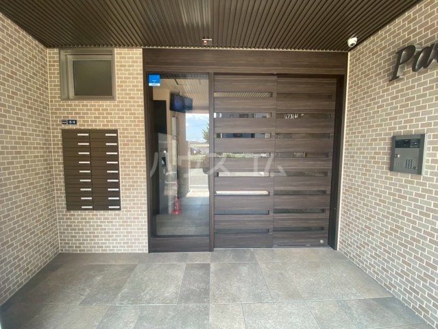 19/26 エントランス