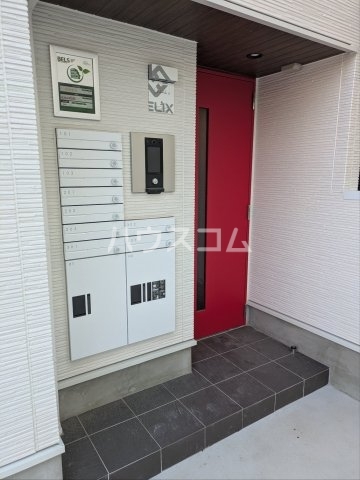 16/25 エントランス