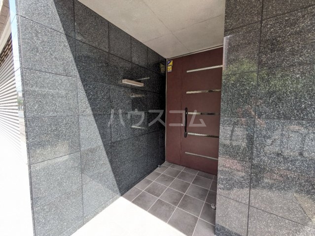 2/5 エントランス