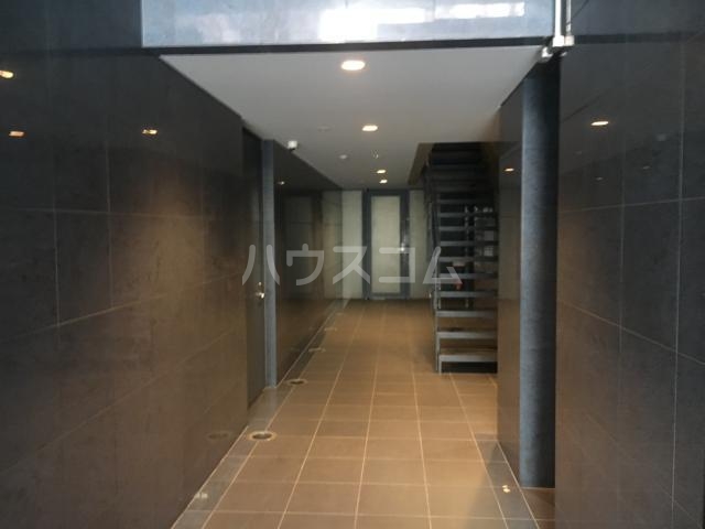 20/29 エントランス