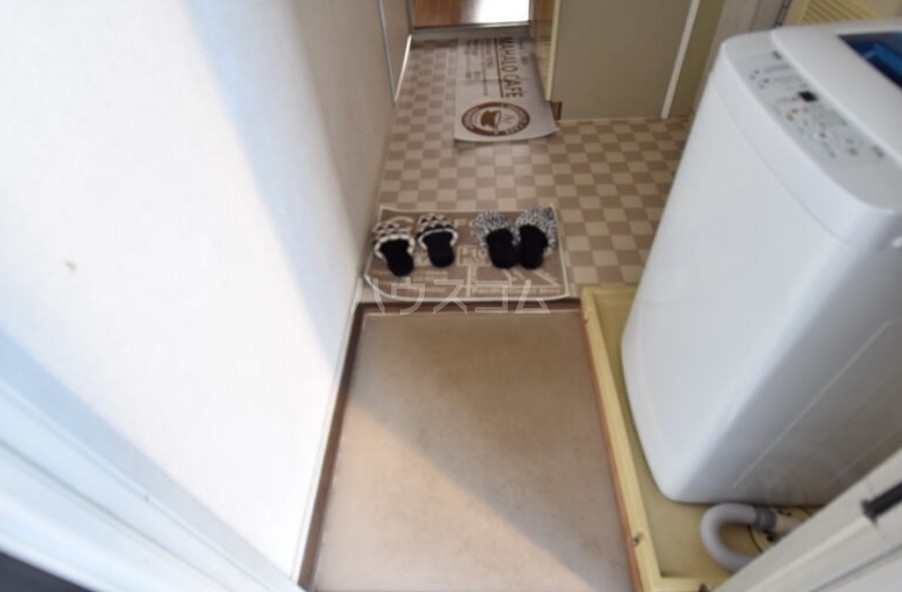 16/26 エントランス