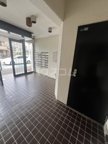 29/30 エントランス