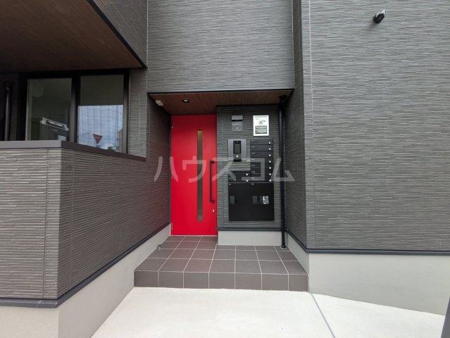 22/30 エントランス