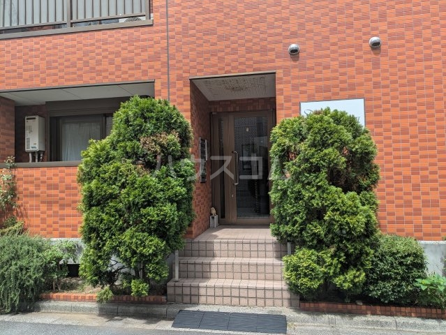 3/4 エントランス