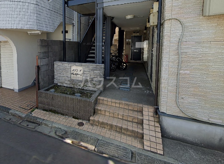 17/24 エントランス