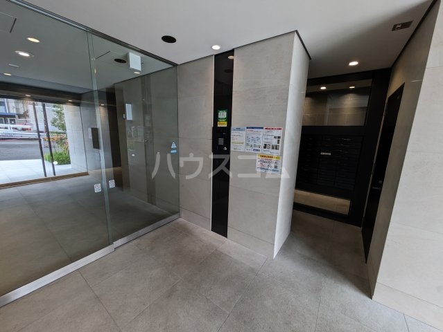 25/30 エントランス