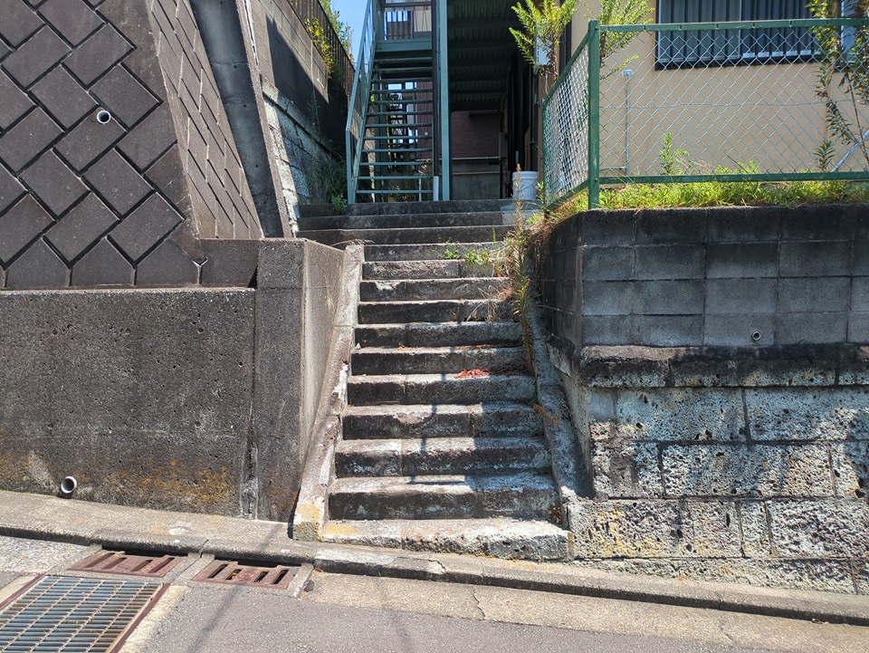 22/24 エントランス