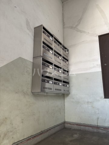 22/23 エントランス