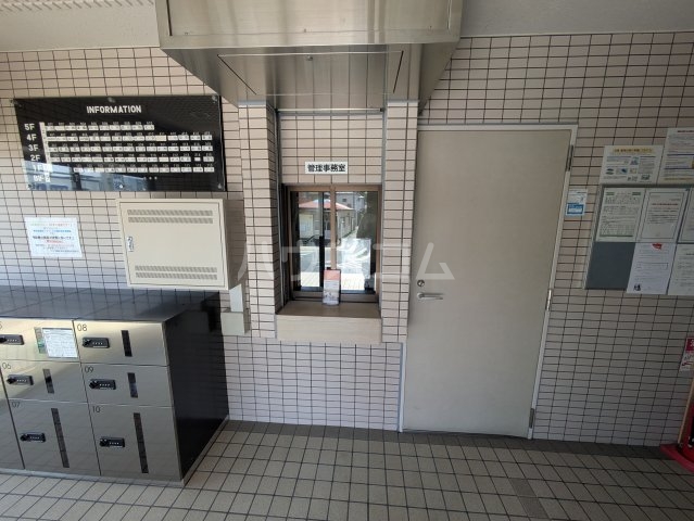 20/30 エントランス