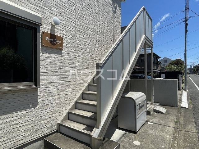 16/26 エントランス