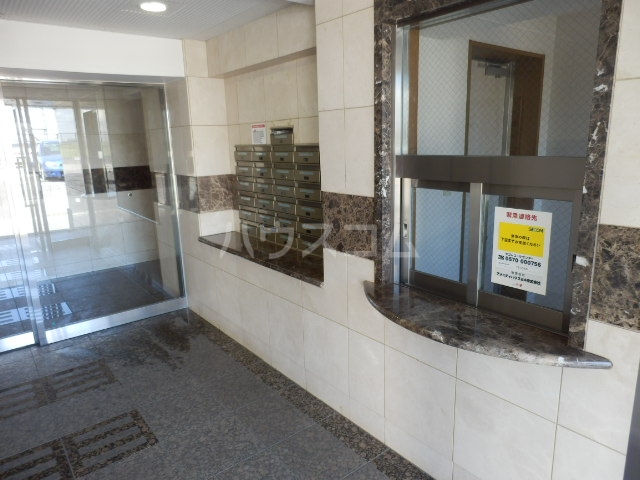 14/25 エントランス