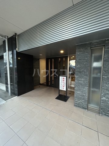 21/27 エントランス