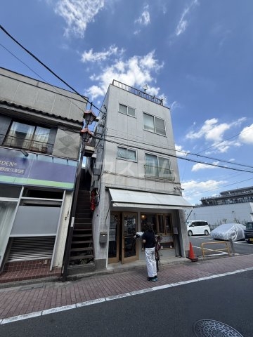 16/17 エントランス