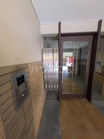 29/30 エントランス