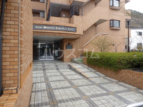 22/24 エントランス