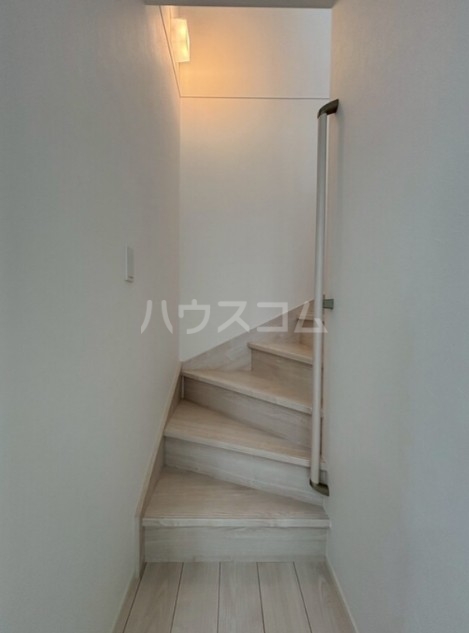 17/27 エントランス