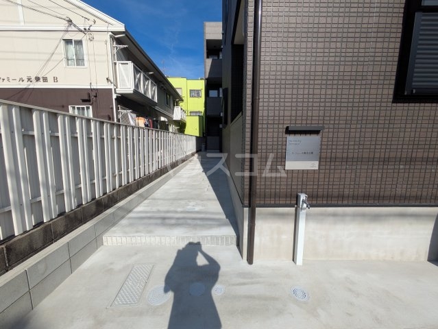 22/22 エントランス