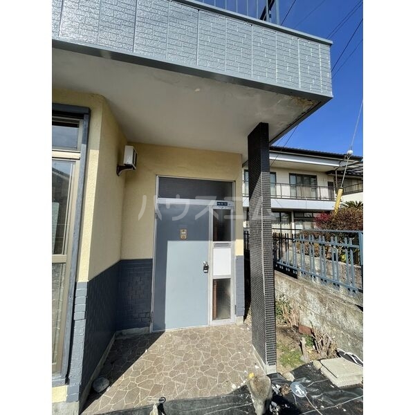 13/13 エントランス