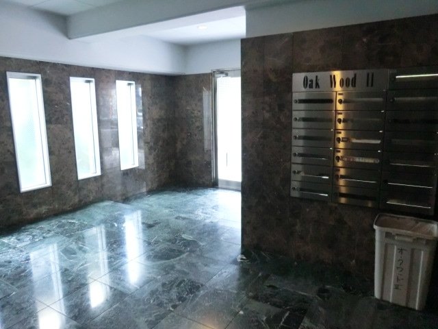 25/30 エントランス