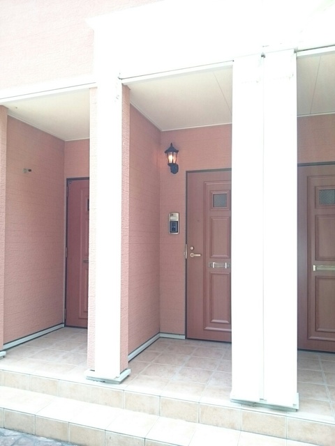 19/27 エントランス