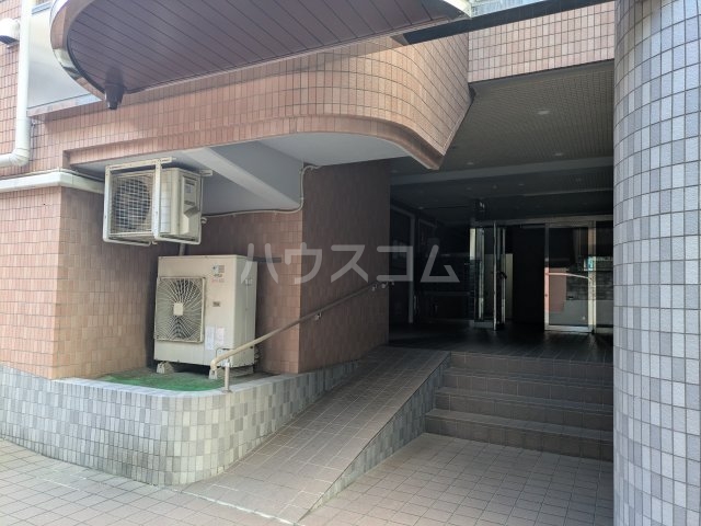 2/3 エントランス