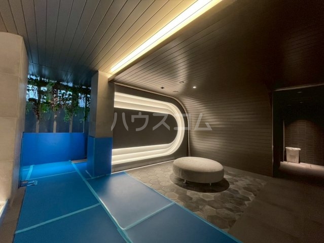 17/27 エントランス